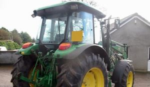 Na predaj: 2005 John Deere 5820 Traktor s nakladačom 551