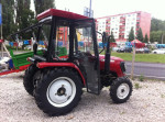 malotraktor 404 4válec 40hp, 4X4 s vyhrievanou kabínou – fotka 2